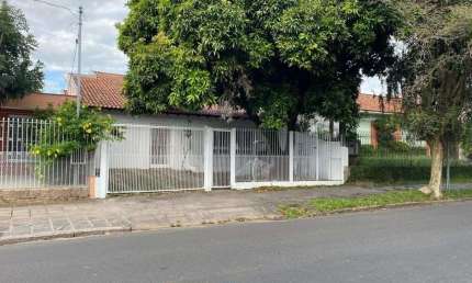 Casa para venda  no Bairro TRISTEZA em Porto Alegre
