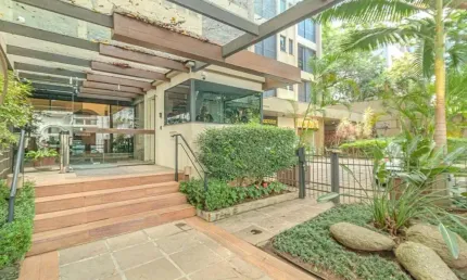 Apartamento para venda  no Bairro Moinhos de Vento em Porto Alegre
