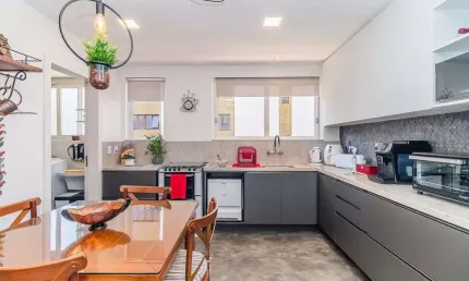 Apartamento para venda  no Bairro Mont Serrat em Porto Alegre