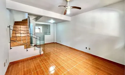 Casa com 2 quartos à venda na Rua Treze de Maio, 630, Rio Branco, Canoas