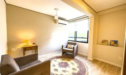 Sala para venda  no Bairro Moinhos de Vento em Porto Alegre