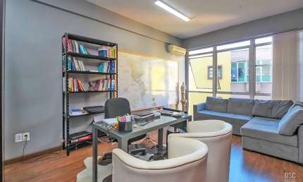 Sala para venda  no Bairro Petrópolis em Porto Alegre