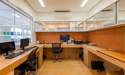 Sala para venda  no Bairro Chácara das Pedras em Porto Alegre