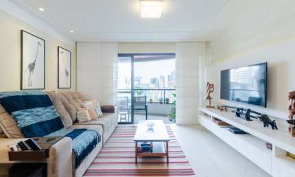 AMPLO APARTAMENTO DE 4 DORMITÓRIOS NO CENTRO DE FLORIANÓPOLIS