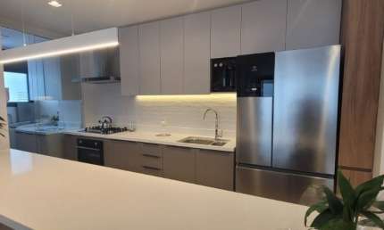 EXCELENTE APARTAMENTO DE 3 DORMITÓRIOS NA AGRONÔMICA