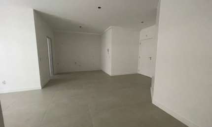 MARAVILHOSO APARTAMENTO DE 3 DORMITÓRIOS NO ITACORUBI