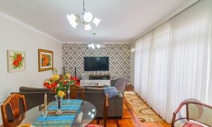 LINDA CASA RESIDENCIAL DE 6 DORMITÓRIOS NA TRINDADE
