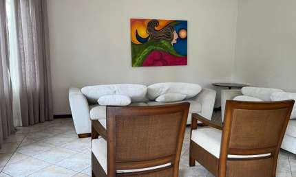 ÓTIMA CASA RESIDENCIAL DE 5 DORMITÓRIOS NA TRINDADE