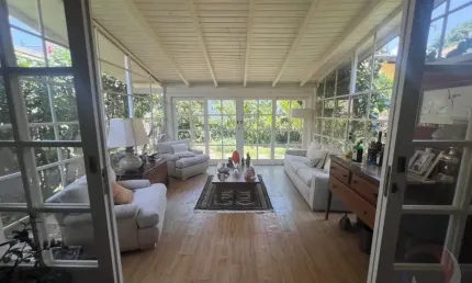 LINDA CASA RESIDENCIAL DE 2 DORMITÓRIOS NA LAGOA DA CONCEIÇÃO