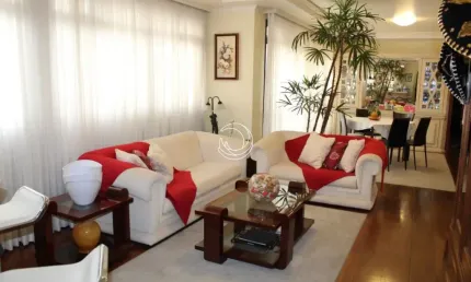 ÓTIMO APARTAMENTO DE 4 DORMITÓRIOS NO CENTRO DE FLORIANÓPOLIS