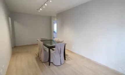 LINDO APARTAMENTO DE 3 DORMITÓRIOS NO CENTRO DE FLORIANÓPOLIS