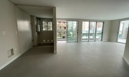 Maravilhoso apartamento de 3 dormitórios no centro de florianópolis