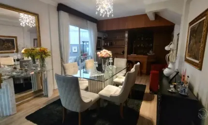 Ótima casa residencial de 5 dormitórios no centro de florianópolis