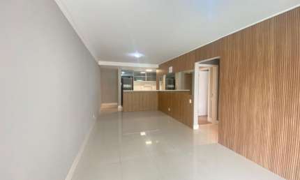 ÓTIMO APARTAMENTO DE 2 DORMITÓRIOS NO CENTRO DE FLORIANÓPOLIS