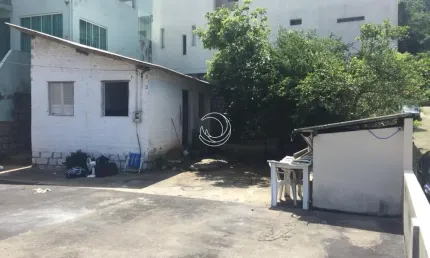 ÓTIMA CASA RESIDENCIAL DE 2 DORMITÓRIOS NO SACO DOS LIMÕES