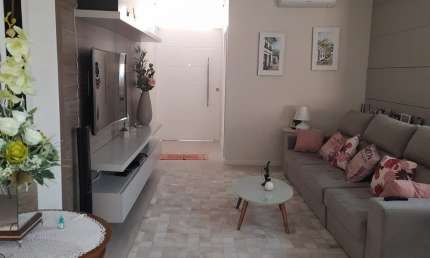 LINDA CASA RESIDENCIAL DE 4 DORMITÓRIOS NO CÓRREGO GRANDE