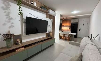 LINDO APARTAMENTO DE 2 DORMITÓRIOS NO CÓRREGO GRANDE