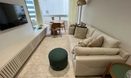 Maravilhoso apartamento de 2 dormitórios no centro de florianópolis