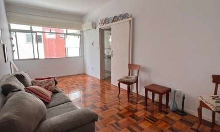 ÓTIMO APARTAMENTO DE 2 DORMITÓRIOS NO CENTRO DE FLORIANÓPOLIS