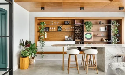 LINDO APARTAMENTO DE 4 DORMITÓRIOS NO CENTRO DE FLORIANÓPOLIS