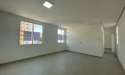 ÓTIMO APARTAMENTO DE 2 DORMITÓRIOS NO CENTRO DE FLORIANÓPOLIS