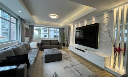ÓTIMO APARTAMENTO DE 3 DORMITÓRIOS NO CENTRO DE FLORIANÓPOLIS