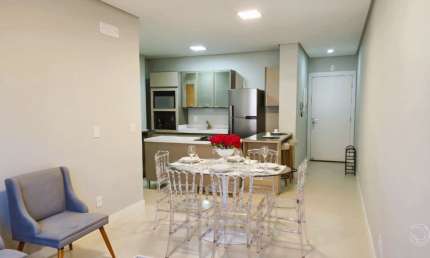 EXCELENTE APARTAMENTO DE 2 QUARTOS NO CENTRO DE FLORIANÓPOLIS
