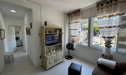 Ótimo apartamento de 2 dormitórios no centro de florianópolis