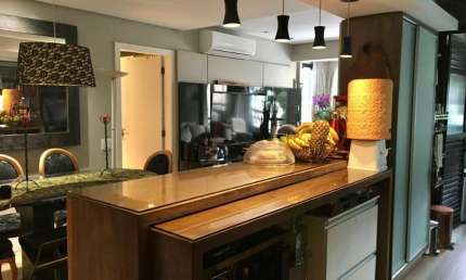 ÓTIMO APARTAMENTO DE 2 DORMITÓRIOS NO CENTRO DE FLORIANÓPOLIS