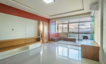 LINDO APARTAMENTO DE 3 DORMITÓRIOS NO CENTRO DE FLORIANÓPOLIS