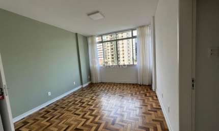 ÓTIMO APARTAMENTO DE 2 DORMITÓRIOS NO CENTRO DE FLORIANÓPOLIS