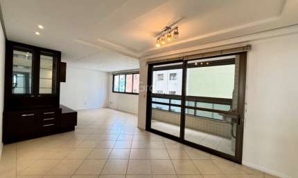 APARTAMENTO DE 3 DORMITÓRIOS NO CENTRO DE FLORIANÓPOLIS