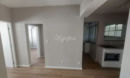 APARTAMENTO DE 2 DORMITÓRIOS NO CENTRO DE FLORIANÓPOLIS