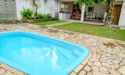 Casa residencial de 254m² com 6 quartos na trindade