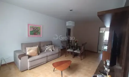 Casa Residencial de 246m² com 5 quartos na Trindade
