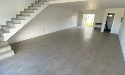 Linda casa residencial de 3 dormitórios no bairro lagoa da conceição