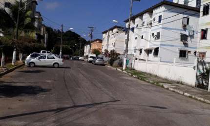 Condomínio  contabilista  2/4  terceiro andar escada  valor  1300,00