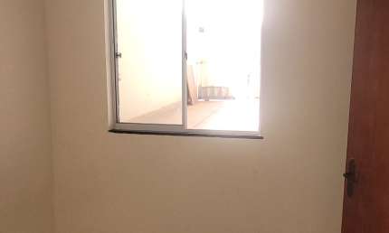Casa 2/4 em castelo  Branco  com garagem   valor 200.000,00