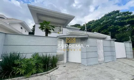 Casa com 5 dormitórios à venda, 480 m² por R$ 3.190.000,00 - América - Joinville/SC