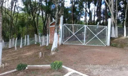 CHACARA EM GUAJUVIRA 12 KM DE ARAUCARIA 8.900 METROS