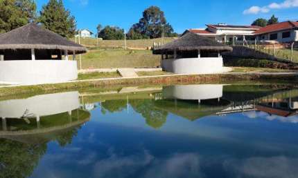 CONDOMINIO DE CHÁCARAS EM CONTENDA COM TODA INFRAESTRUTURA PARA LAZER
