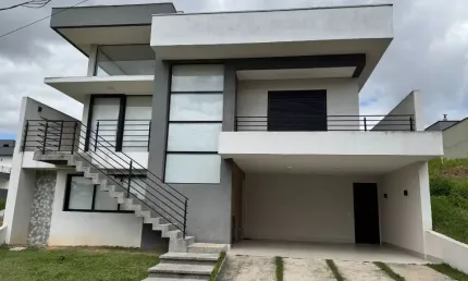 Casa Sobrado, 3 dormitórios (1 suíte), escritório, condomínio fechado, Verana.