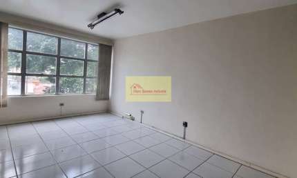 Sala Comercial em Prédio Excelente - 4 Salas - Vaga de Garagem - Recepção