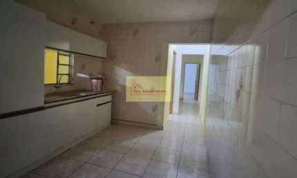 Aluguel de Casa em Diadema-SP, Bairro Canhema: 2 Quartos, Sala, Banheiro, 60m² de Área Disponível!