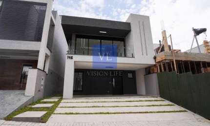 Casa Espaçosa em Condomínio Premium: 4 Quartos, 1 Suíte, 2 Vagas - Santa Cândida, Curitiba/PR - R$1.199.000
