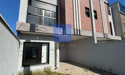 Residencial Rizinelli - Sobrado com 3 Quartos e Terraço Privativo