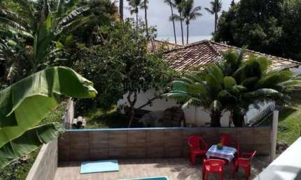 Vendo Casa de Praia Paradisíaca com Piscina e Área Verde em Olivença - BA