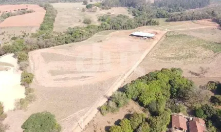 Fazenda à venda na São José, KM 3, Barreiro, Santo Antônio de Posse, 100753 m2 por R$ 2.700.000
