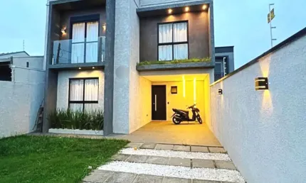 Casa com 3 quartos à venda na Rua Engenheiro Bernardino d'Oliveira, Cajuru, Curitiba