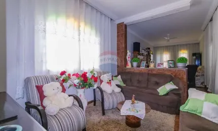 Casa com 5 quartos à venda no Amizade, Araçatuba 